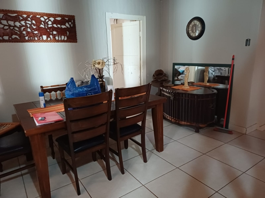 6 Bedroom Property for Sale in Vredenburg Western Cape